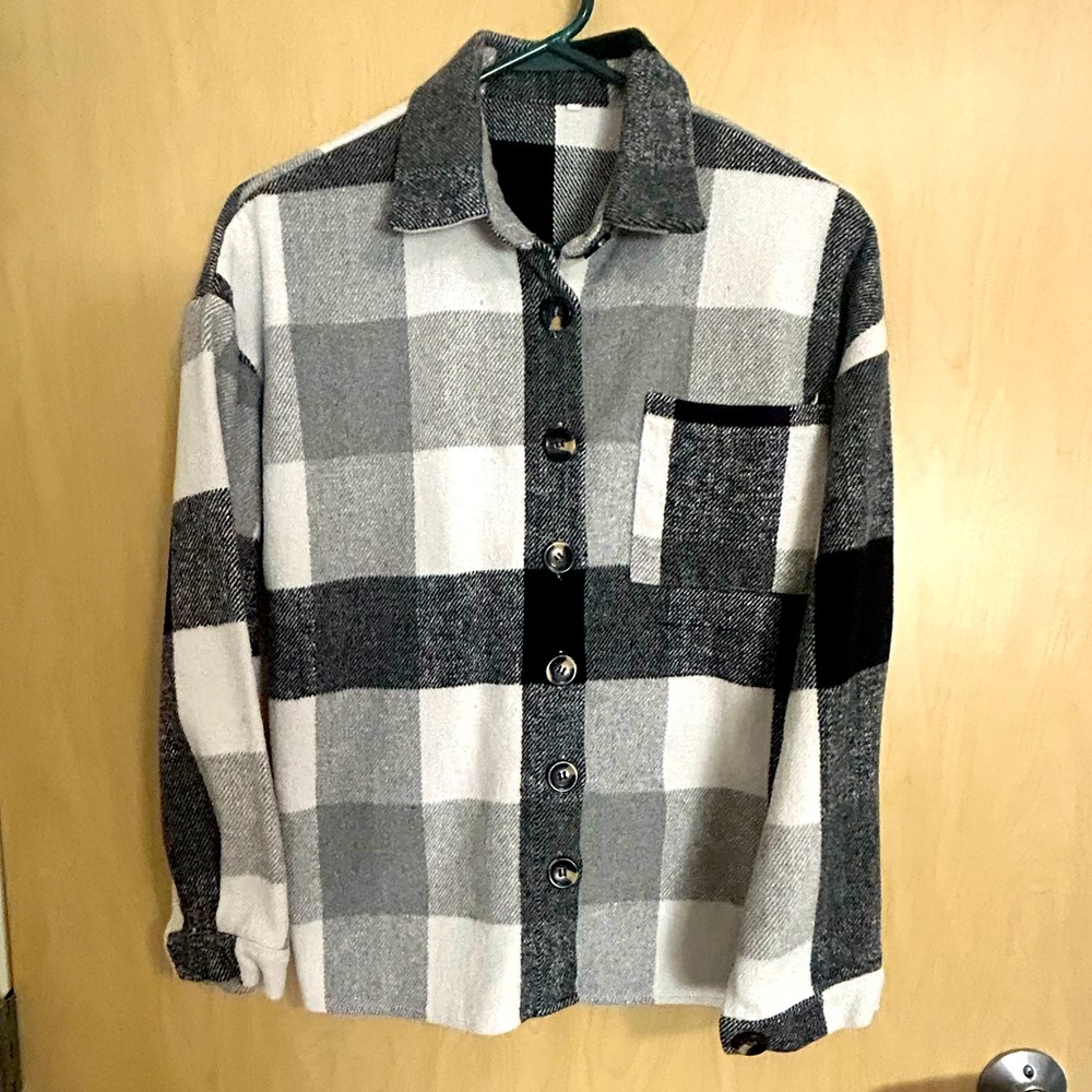 Warm Flannel Button Up- Black Gray White Plaid Shirt Jacket Size Small - Picture 2 of 7